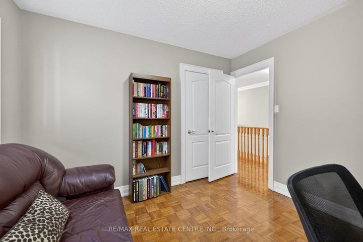 Photo 32 at 7 Larkmead Place, Wellington, Brampton