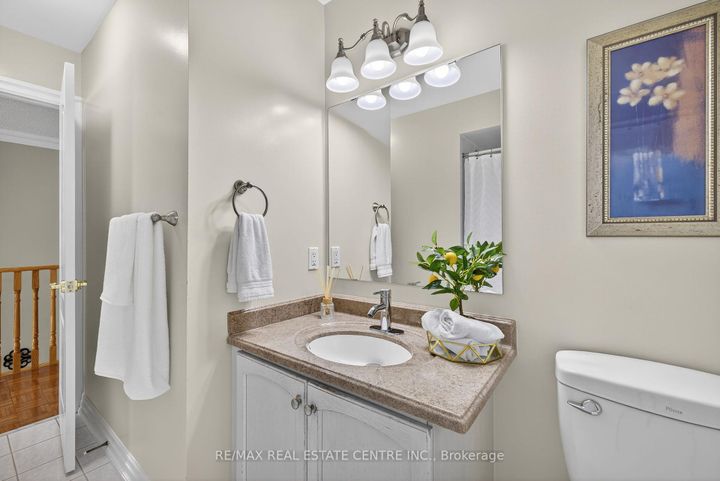 Photo 33 at 7 Larkmead Place, Wellington, Brampton