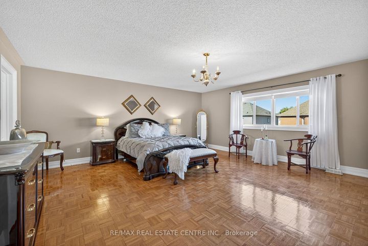 Photo 35 at 7 Larkmead Place, Wellington, Brampton
