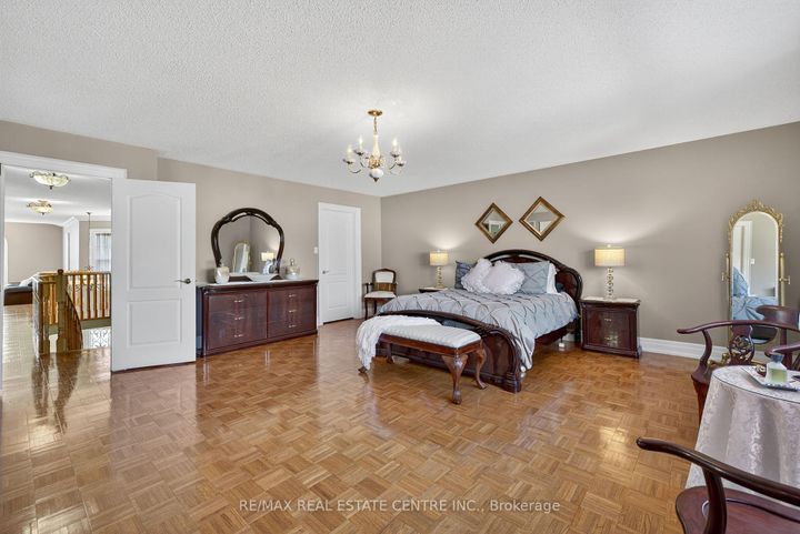 Photo 37 at 7 Larkmead Place, Wellington, Brampton