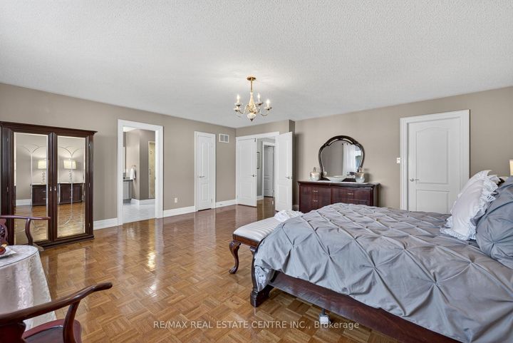 Photo 38 at 7 Larkmead Place, Wellington, Brampton