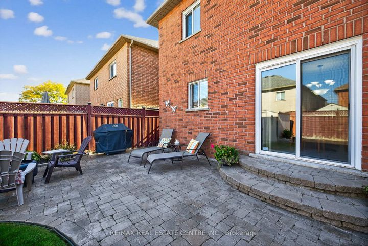 Photo 42 at 7 Larkmead Place, Wellington, Brampton