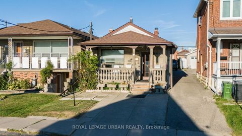 Photo 2 at 173 Ennerdale Road, Fairbank, Toronto