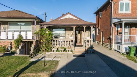 Photo 3 at 173 Ennerdale Road, Fairbank, Toronto