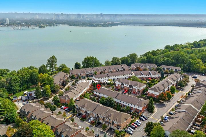 Photo 2 at 41 - 710 Spring Gardens Road, Bayview, Burlington