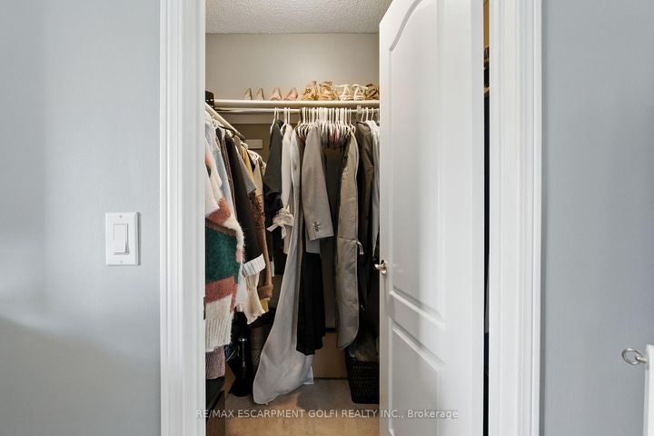 Photo 16 at 41 - 710 Spring Gardens Road, Bayview, Burlington