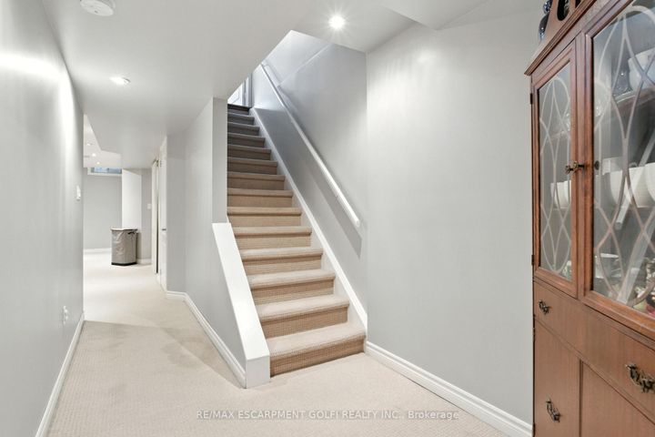 Photo 22 at 41 - 710 Spring Gardens Road, Bayview, Burlington