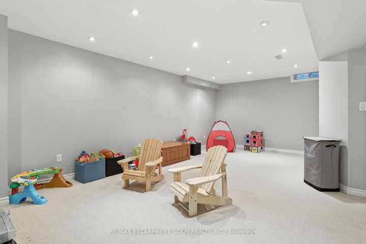 Photo 23 at 41 - 710 Spring Gardens Road, Bayview, Burlington