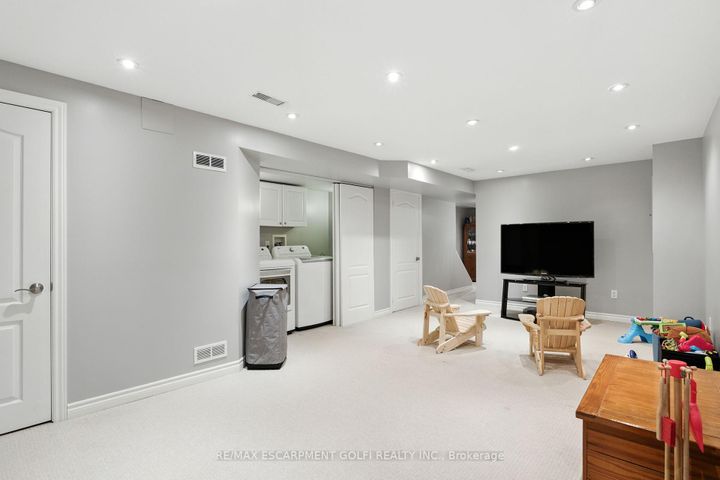 Photo 26 at 41 - 710 Spring Gardens Road, Bayview, Burlington
