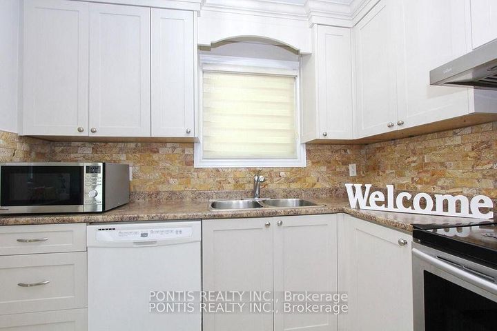 Photo 12 at 72 SHELDRAKE Court, Brampton South, Brampton
