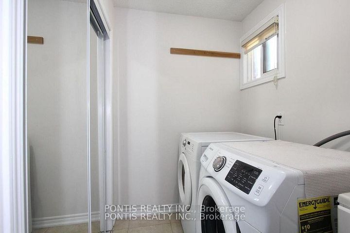 Photo 18 at 72 SHELDRAKE Court, Brampton South, Brampton