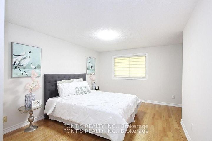 Photo 19 at 72 SHELDRAKE Court, Brampton South, Brampton