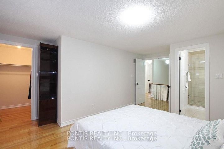 Photo 21 at 72 SHELDRAKE Court, Brampton South, Brampton