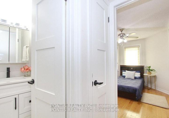 Photo 25 at 72 SHELDRAKE Court, Brampton South, Brampton