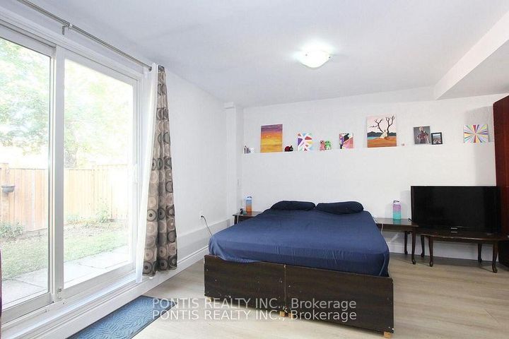Photo 31 at 72 SHELDRAKE Court, Brampton South, Brampton
