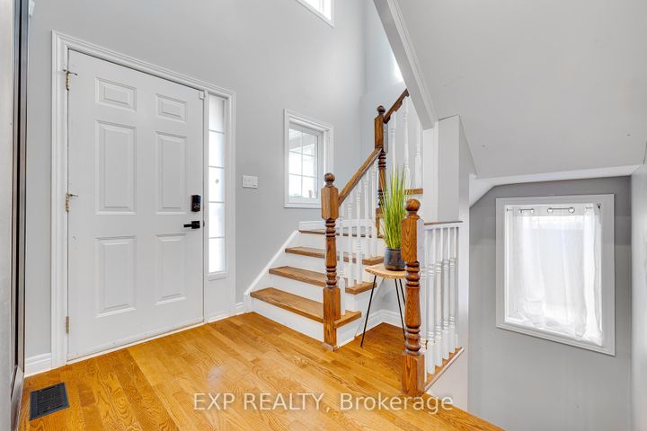 Photo 17 at 44 Pentland Road, Waterdown, Hamilton