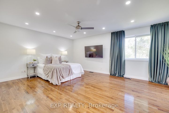 Photo 18 at 44 Pentland Road, Waterdown, Hamilton