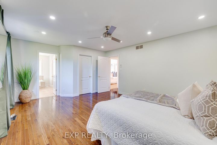 Photo 19 at 44 Pentland Road, Waterdown, Hamilton