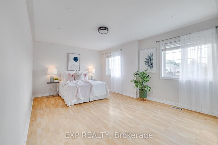 Photo 22 at 44 Pentland Road, Waterdown, Hamilton
