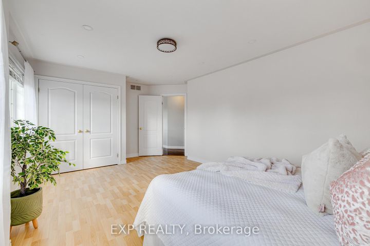 Photo 23 at 44 Pentland Road, Waterdown, Hamilton