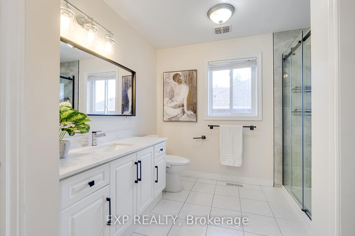 Photo 25 at 44 Pentland Road, Waterdown, Hamilton