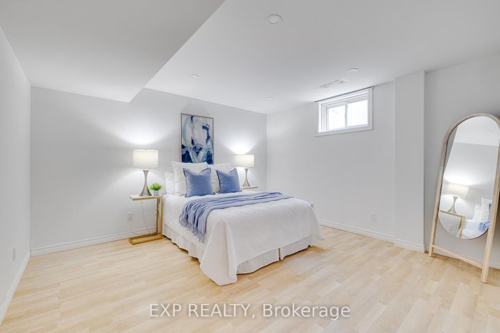 Photo 32 at 44 Pentland Road, Waterdown, Hamilton