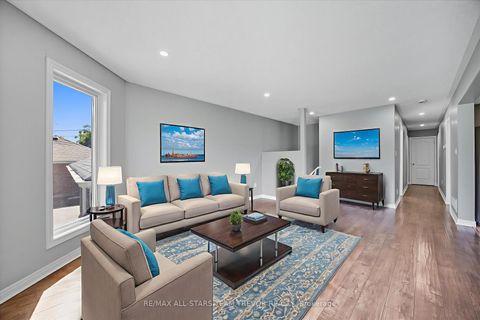 Photo 2 at 28 Virginia Boulevard, Virginia, Georgina