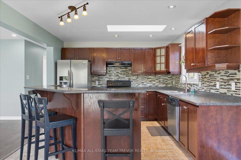 Photo 8 at 28 Virginia Boulevard, Virginia, Georgina