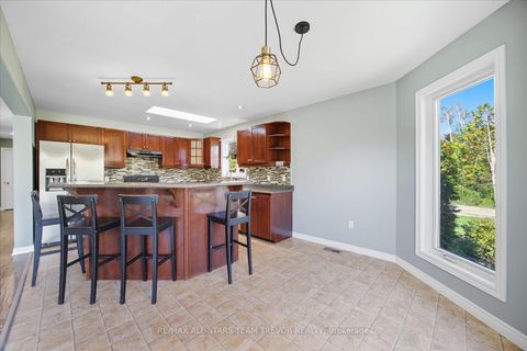 Photo 9 at 28 Virginia Boulevard, Virginia, Georgina