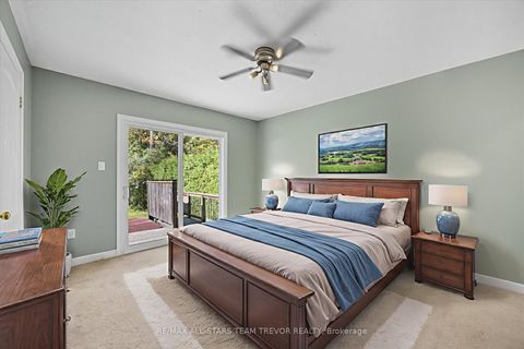 Photo 10 at 28 Virginia Boulevard, Virginia, Georgina