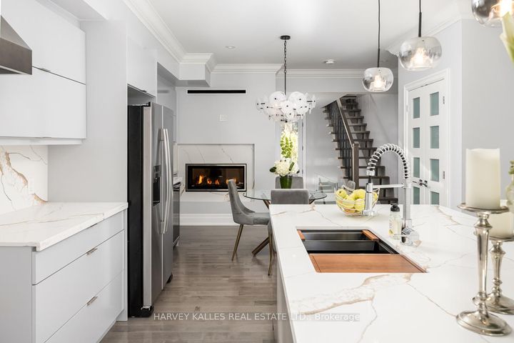 Photo 6 at 108 Shaftesbury Avenue, Moore Park, Toronto