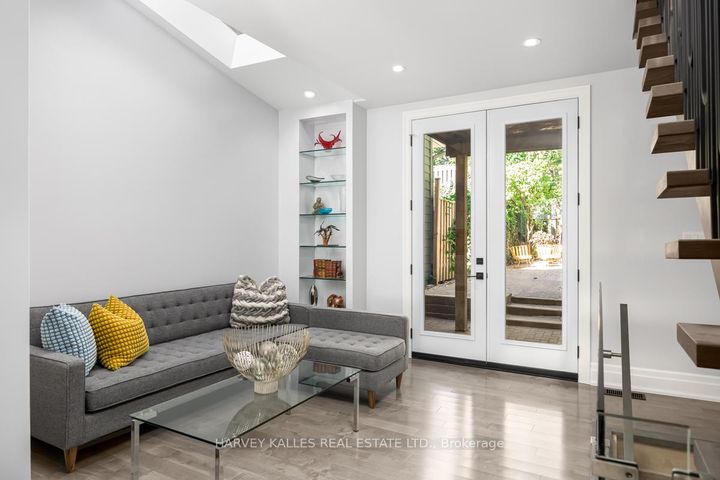 Photo 10 at 108 Shaftesbury Avenue, Moore Park, Toronto