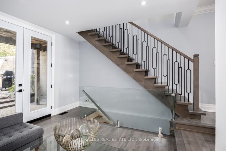 Photo 12 at 108 Shaftesbury Avenue, Moore Park, Toronto