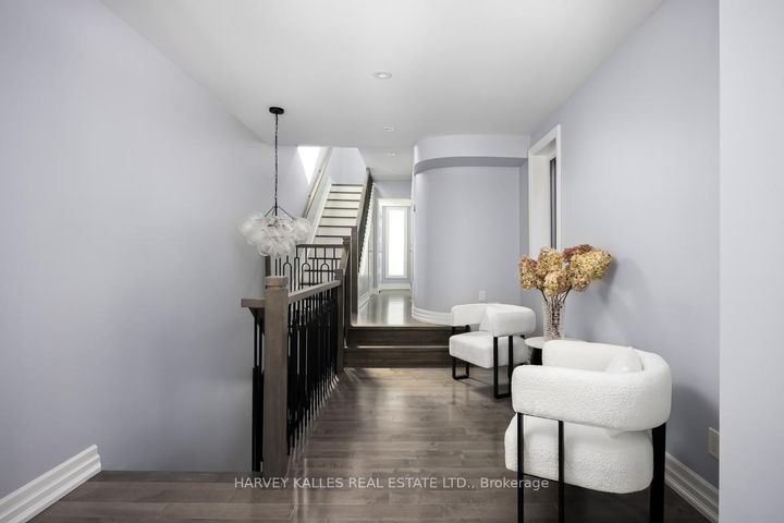 Photo 16 at 108 Shaftesbury Avenue, Moore Park, Toronto