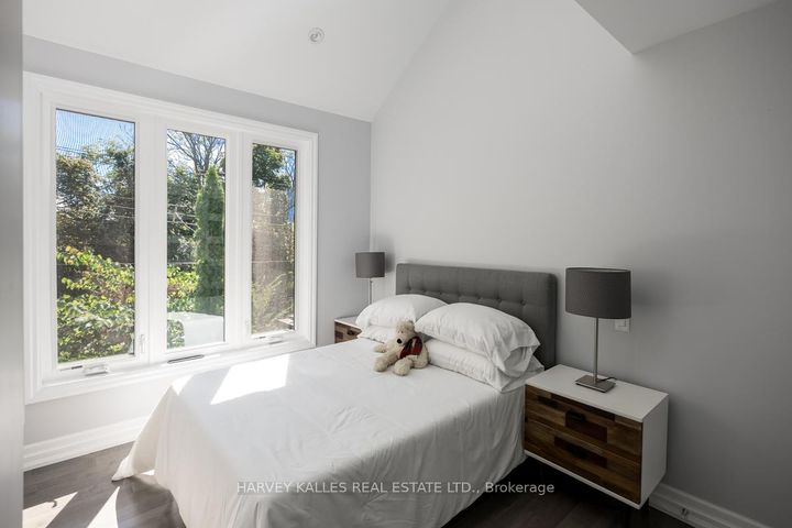 Photo 17 at 108 Shaftesbury Avenue, Moore Park, Toronto