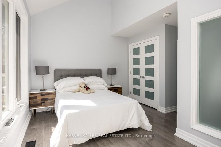 Photo 19 at 108 Shaftesbury Avenue, Moore Park, Toronto