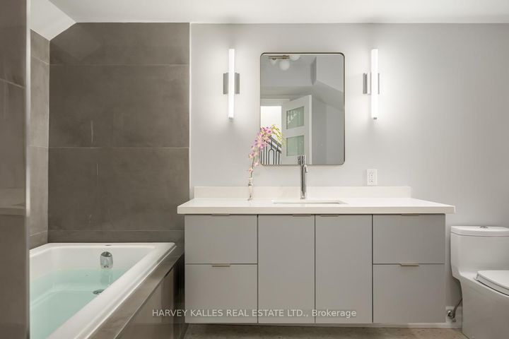 Photo 20 at 108 Shaftesbury Avenue, Moore Park, Toronto
