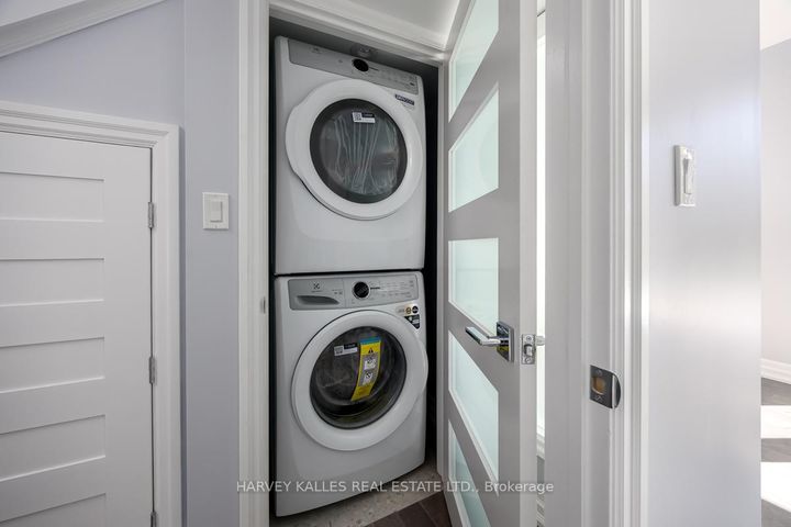 Photo 22 at 108 Shaftesbury Avenue, Moore Park, Toronto