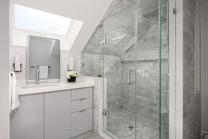 Photo 28 at 108 Shaftesbury Avenue, Moore Park, Toronto