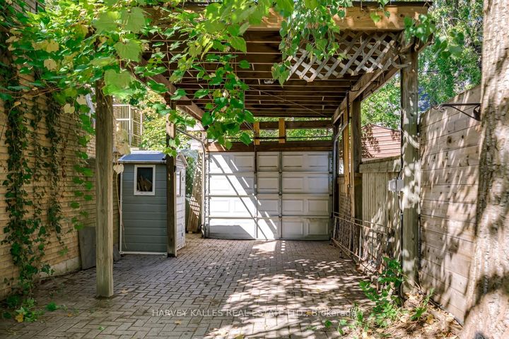 Photo 33 at 108 Shaftesbury Avenue, Moore Park, Toronto