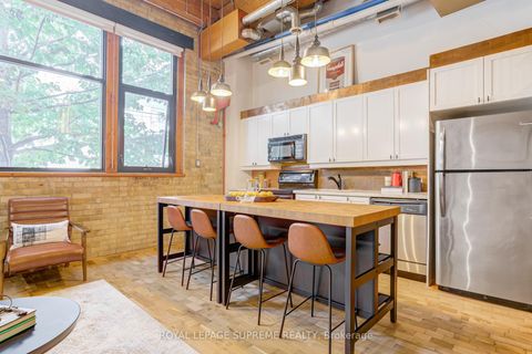 Photo 11 at 10 - 371 Wallace Avenue, Junction, Toronto