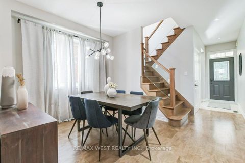 Photo 9 at 31 Watkins Glen Crescent, Bayview Wellington, Aurora