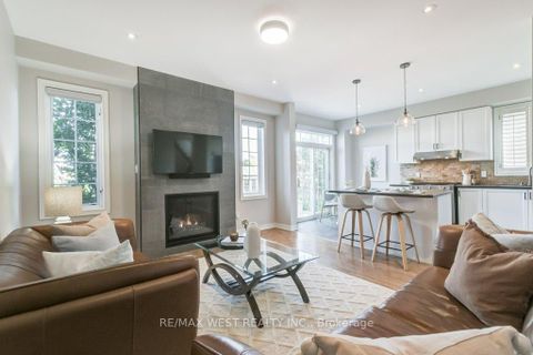 Photo 11 at 31 Watkins Glen Crescent, Bayview Wellington, Aurora