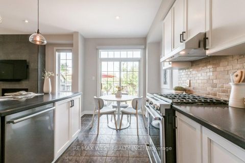Photo 21 at 31 Watkins Glen Crescent, Bayview Wellington, Aurora