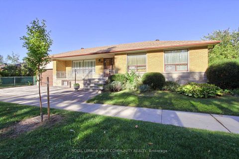 Photo 2 at 79 Sun Row Drive, Richview, Toronto