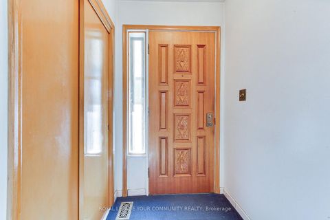Photo 6 at 79 Sun Row Drive, Richview, Toronto