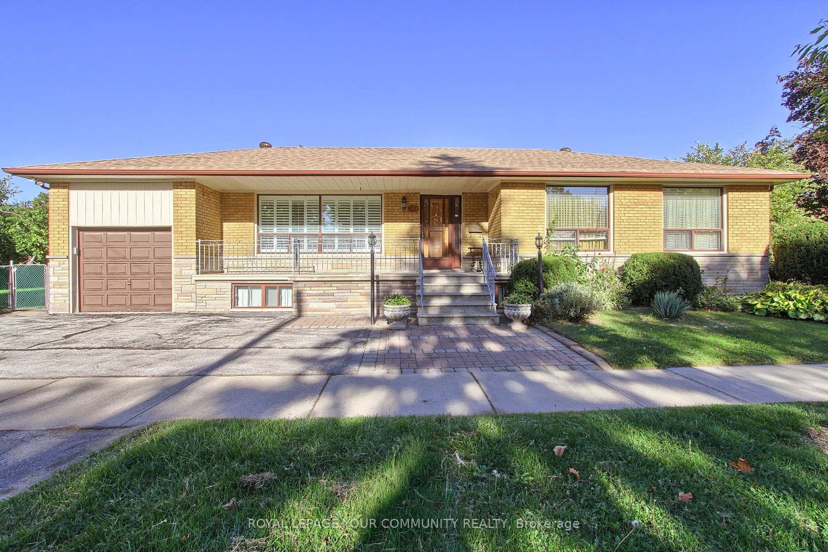 79 Sun Row Drive, Richview, Toronto 