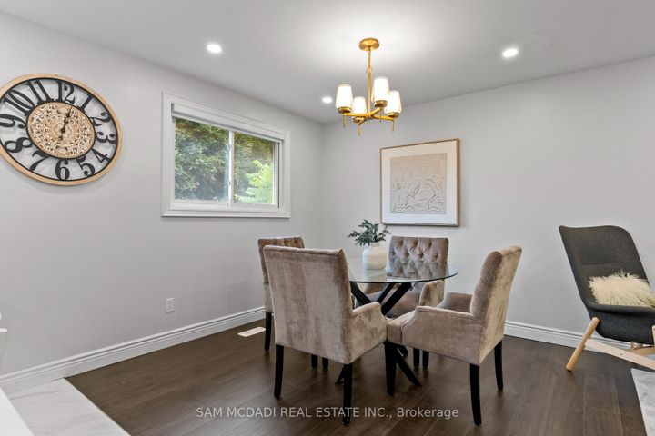 Photo 9 at 7209 Fayette Circle, Meadowvale, Mississauga