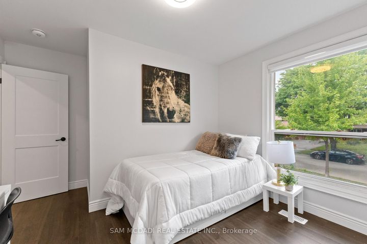 Photo 20 at 7209 Fayette Circle, Meadowvale, Mississauga