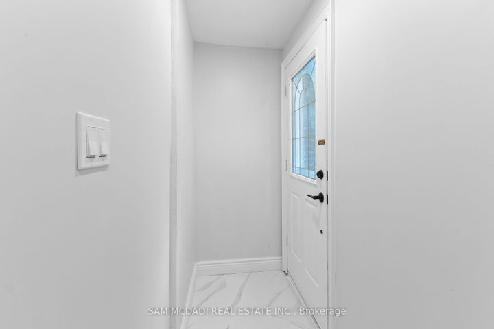 Photo 30 at 7209 Fayette Circle, Meadowvale, Mississauga